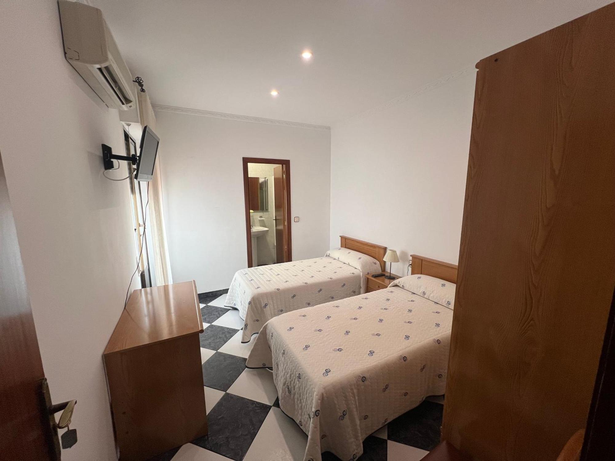 Hostal Los Amigos Сируэла Экстерьер фото