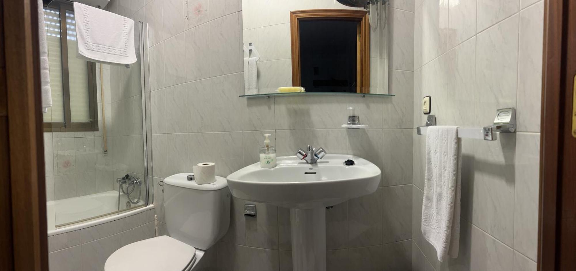 Hostal Los Amigos Сируэла Экстерьер фото
