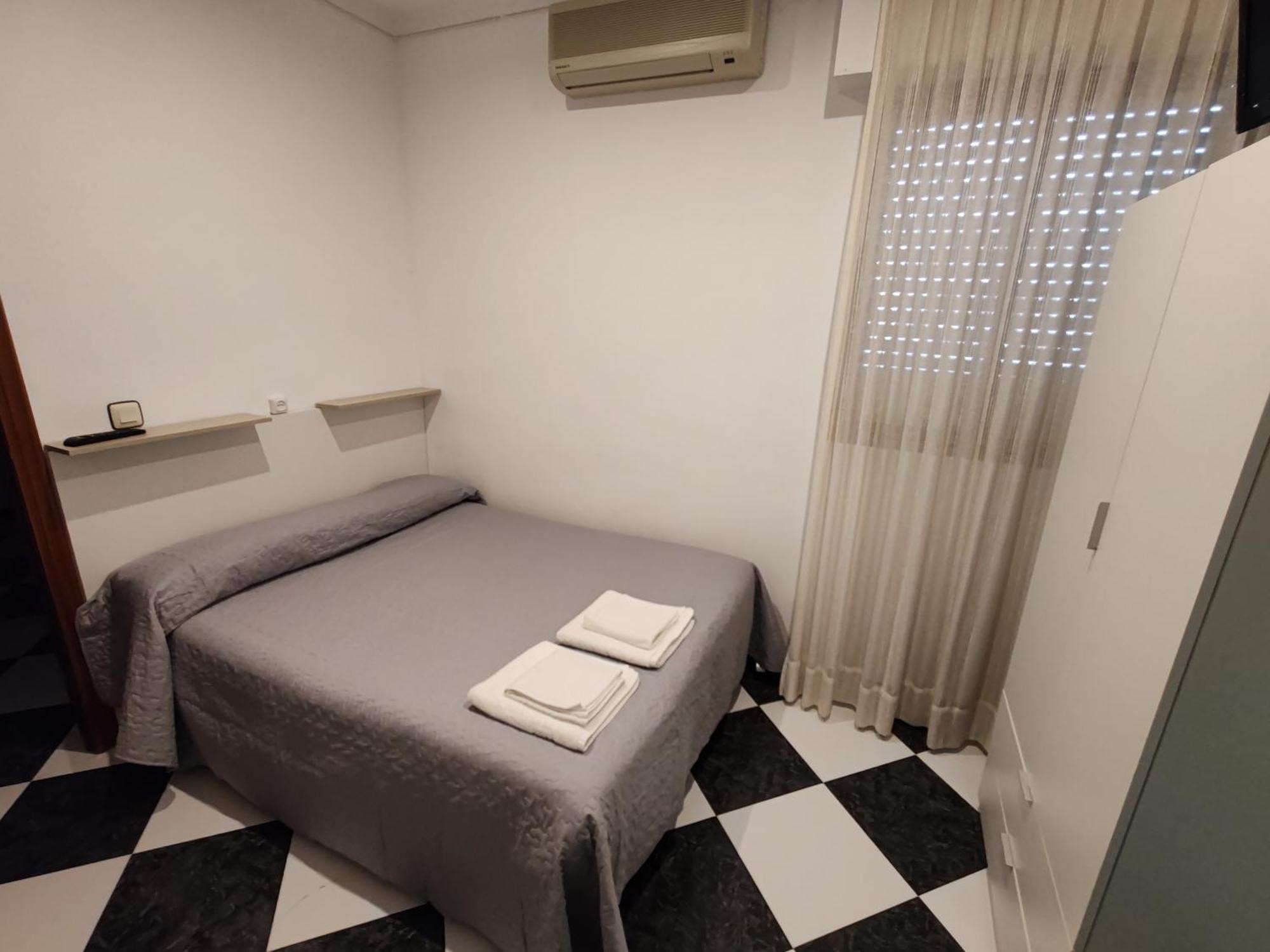 Hostal Los Amigos Сируэла Экстерьер фото